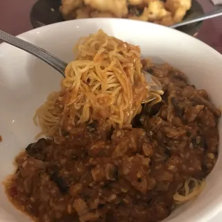 Noodles w/Meat Sauce