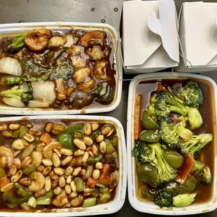 Hunan Shrimp, rices, Kung Pao Shrimp, and Broccoli with Garlic Sauce