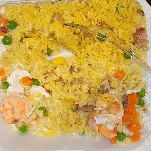 Lunch special shrimp in lobster sauce.