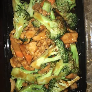 Chicken and broccoli dinner (large) comes with white rice