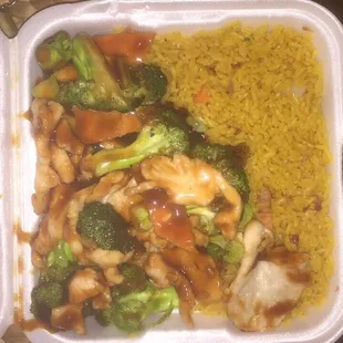 Chicken and broccoli lunch special