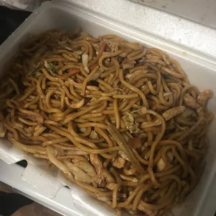 Chicken lo mein