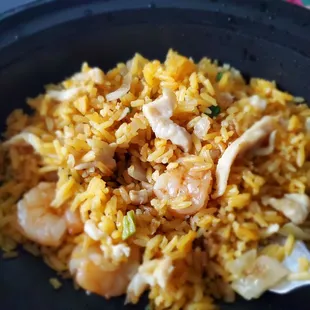 Smallest pieces of chicken that I&apos;ve ever seen in a fried rice.