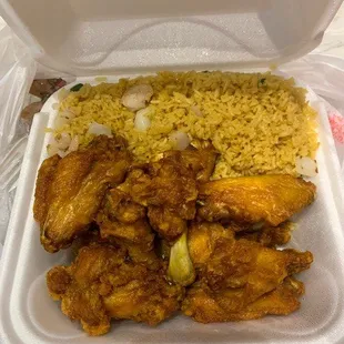 chicken wings and fried chicken, bbq chicken, fried chicken wings, chicken, bbq wings, chicken wings, fried chicken, poultry, food
