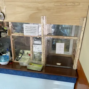 The left side is the payment collection part and the right side is the food collection section. I wonder how often this side gets cleaned?