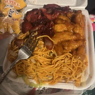 food, ramen and noodles