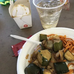 Disappointed in the mushroom chicken I got all the zucchini and barley any mushrooms or chicken