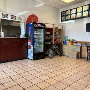 the inside of a fast food restaurant