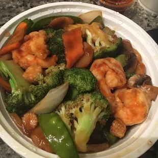 Shrimp and veggies