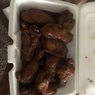 food, chicken wings and fried chicken