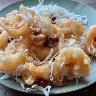 Shrimp with Honey Glazed Walnut