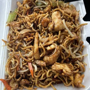 Chicken lo mein
