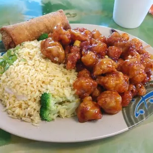General Tso's Chicken combo platter.