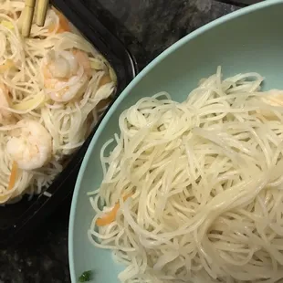 Shrimp Chow Mei Fun exactly as I like! Mildly seasoned and amazing texture