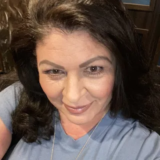 Lynne W.