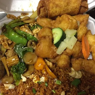 The number 5 with sweet and sour chicken. "The bomb"