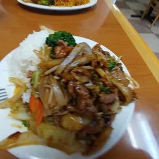 Beef chop suey plate