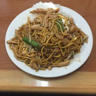 Outstanding chicken low mein