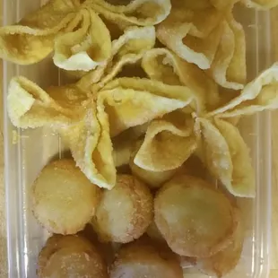 Crab Rangoon and Fried Scallops