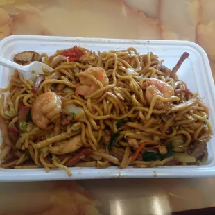 House Special Lo Mein