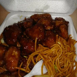 The girl who got her car towed is a liar. I was there. She was nowhere to be found thats why she didnt notice her car being towed. How sad.