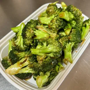 Broccoli with Garlic Sauce