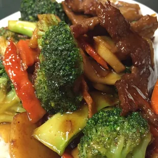 Beef and Broccoli.  The BEST in Joplin!
