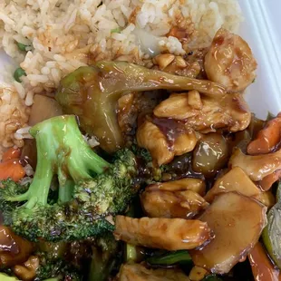 Szechuan Style Chicken lunch portion