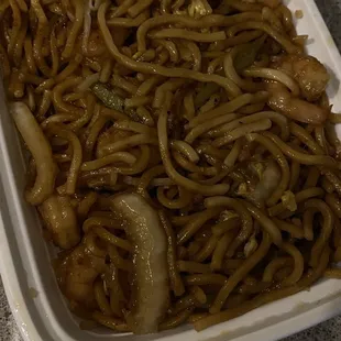 Shrimp lo mein