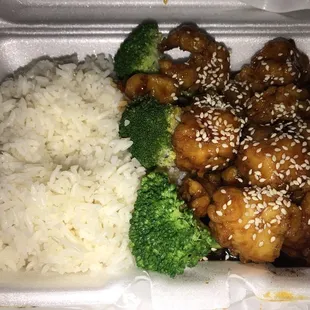 Lunch portion, Sesame Chicken