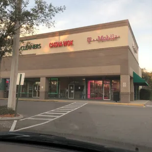 we are locate in brooker creek Publix shopping plaza next to T-mobile of east lake road