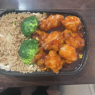 C7. General Tso&apos;s Chicken