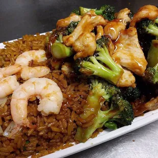 Chicken with broccoli combo with shrimp fried rice