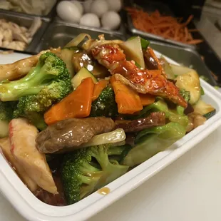 a plate of stir fried vegetables