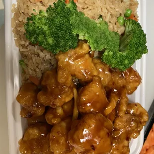 food, chicken wings and fried chicken