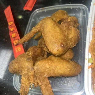 food, fried chicken, fried chicken wings, chicken wings and fried chicken, chicken wings, bbq wings, chicken, poultry, bbq chicken