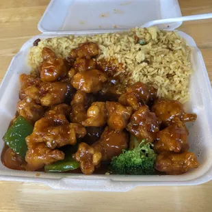 General Tso's Chicken 10/10