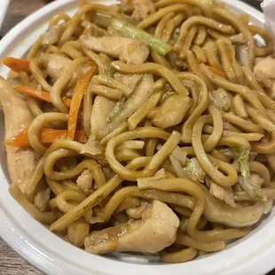 Chicken Lo Mein