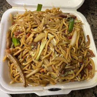 Roast Pork Lo Mein