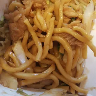 Chicken lo mein