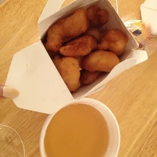 Honey chicken combo.. Thought it would be like the seasame chicken meal w/ the honey sauce instead:/..
