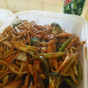 Chicken with garlic sauce. Lomein instead of rice