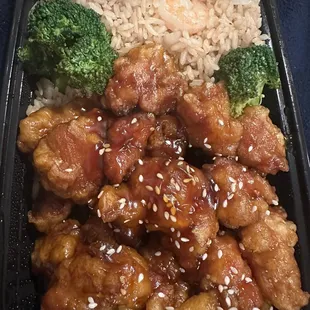 Sesame Chicken w/ Shrimp Fried Rice