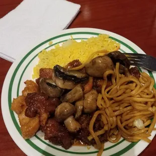 My ultimate favorite choices from this buffet! Vegetable fried rice, pineapple chicken, noodles, and general sous chicken.
