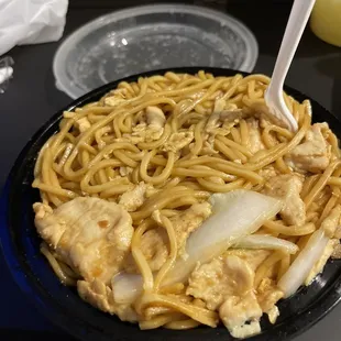 Chicken Lo Mein