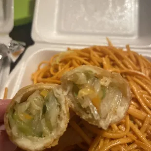 A photo that underestimate the looks of eggrolls.