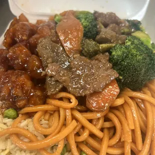 Combo 2 Beef broccoli and Orange chicken