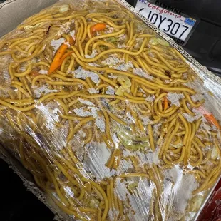 Catering party tray (small) of chow mein. Freshly made within 15min and enough for 20+ people.