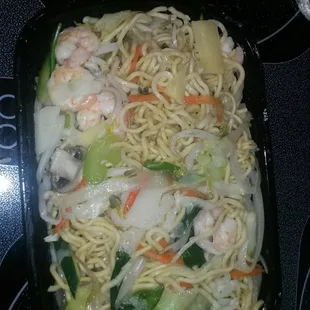 Watery shrimp lo mein with NO flavour.  Wish I put my $9.50 towards something I didn't throw in the garbage