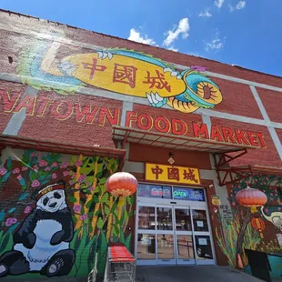 the entrance of chinatown food market